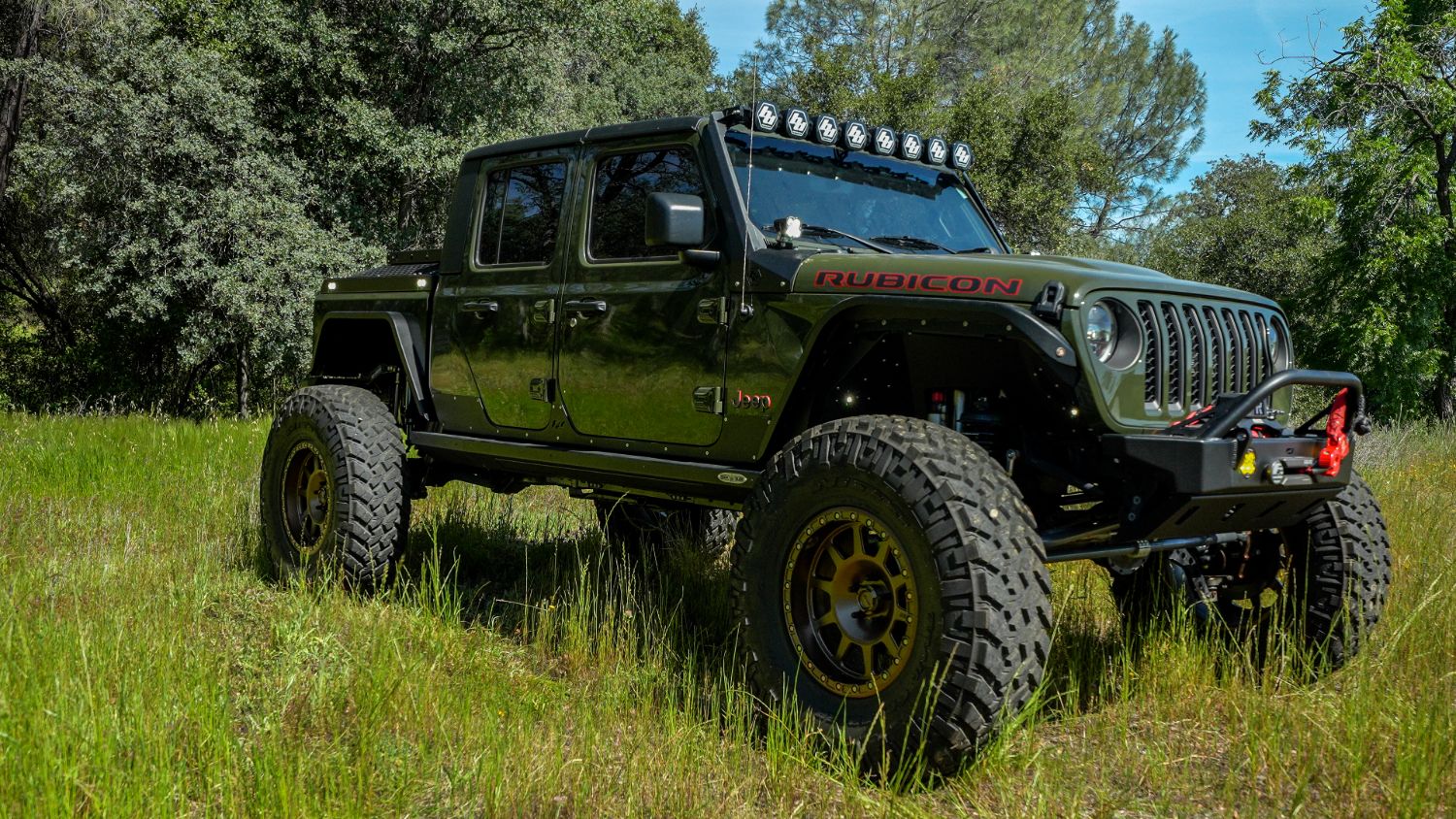 2023 Jeep Gladiator Rubicon, front three-quarter